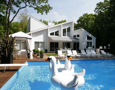 Swanning Around the Hamptons Has a New Meaning