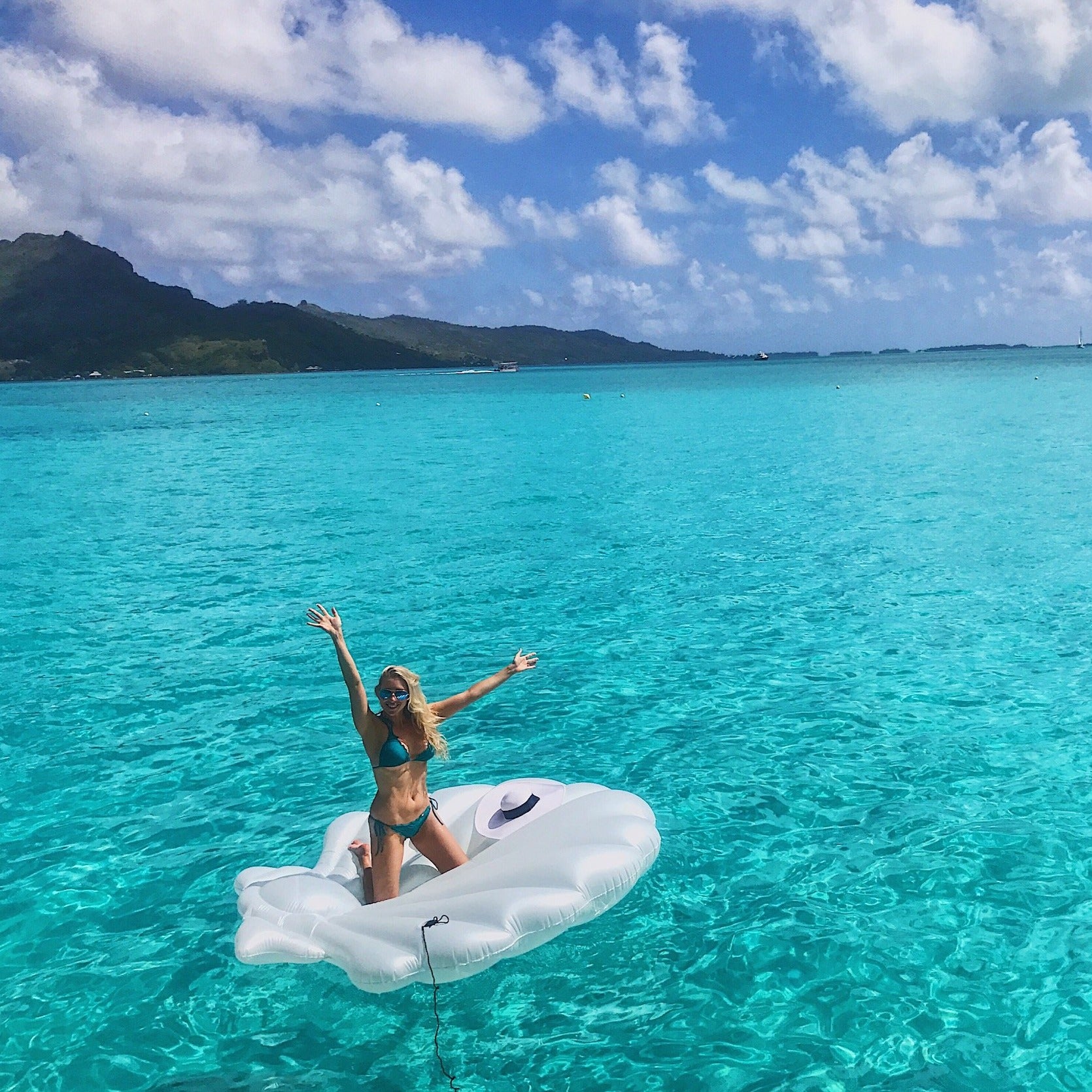 Seashell Pool Float Lounger | 81" | Pearlized White | Ocean-Inspired
